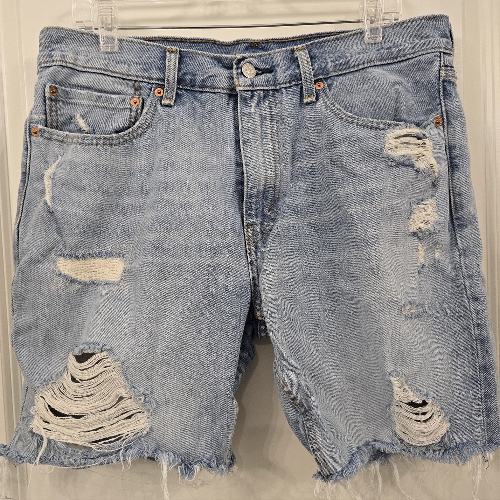 RARE Red Tag Levi's Jean Shorts Men's 36. Distressed & Cut Off. LIKE NEW!